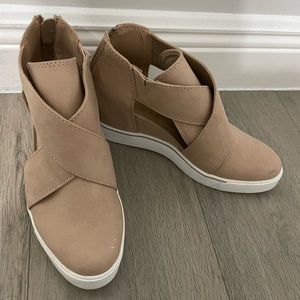 Sneaker wedges